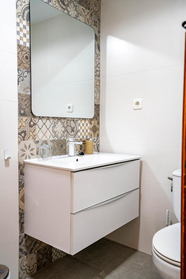 Hostal Plaza De Italia Caces Kültér fotó